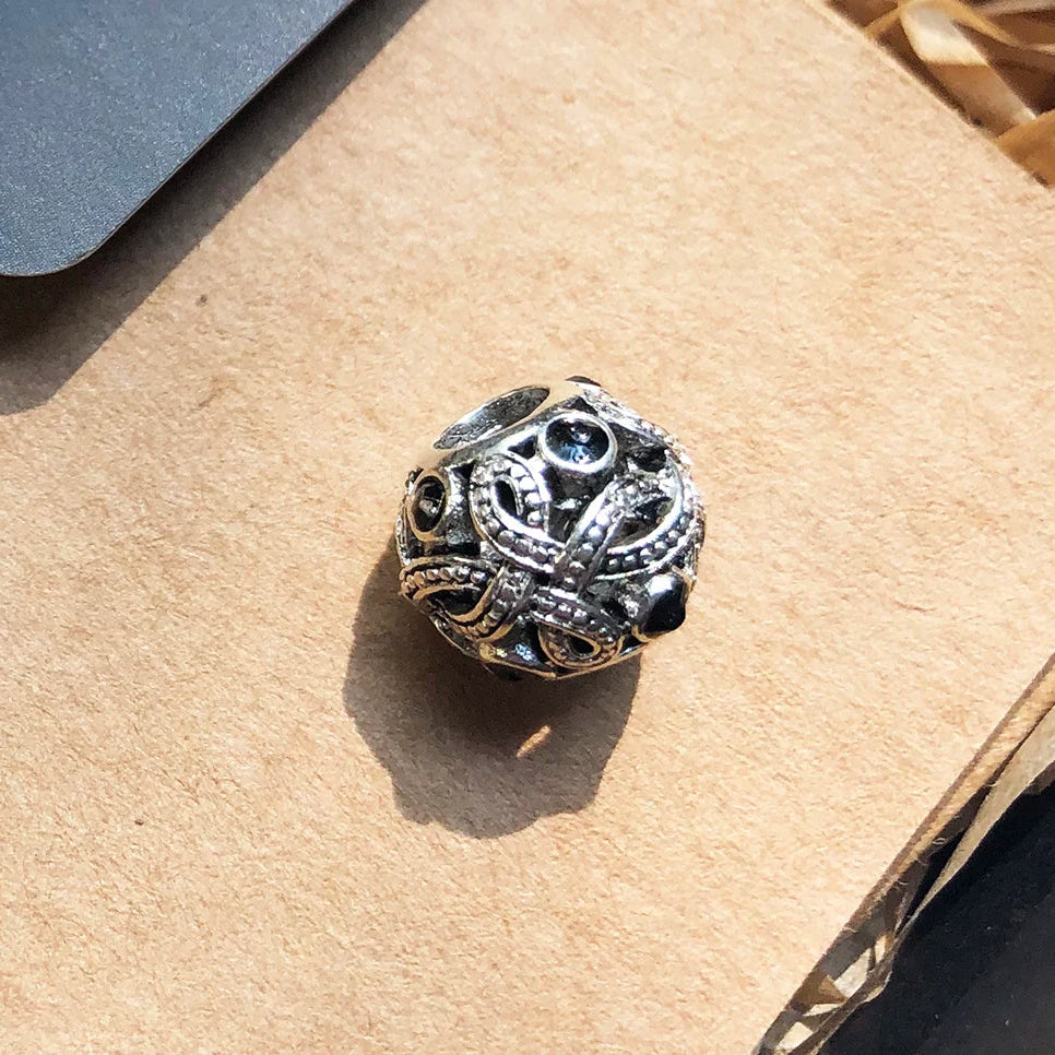Eternal Knot Charm Bead