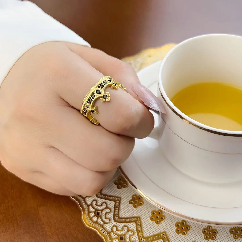 Ruler Crown Ring