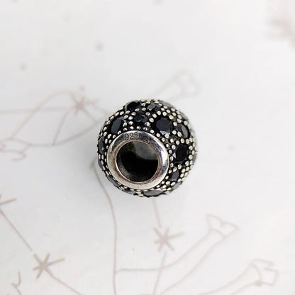 Crushed Christmas Charm Bead